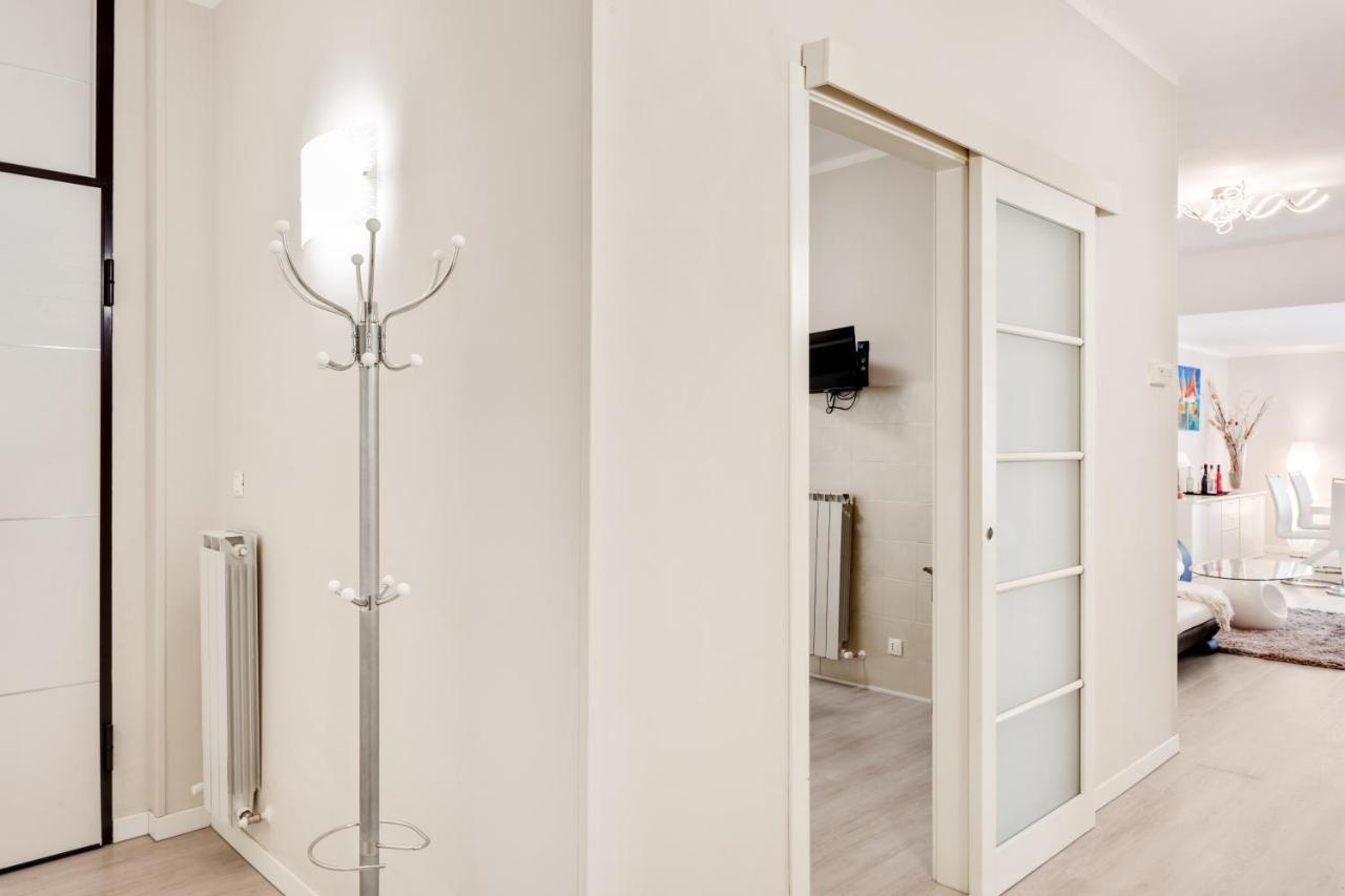 Luni Mare Bright Terrace Flat With Parking Lejlighed Marinella di Sarzana Eksteriør billede